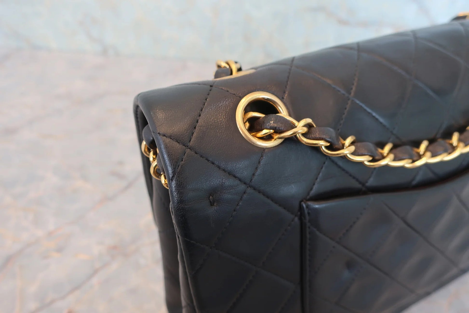 Chanel Classic Double Flap Medium Agnello Nero Hardware Oro – 25 cm - Etoilux