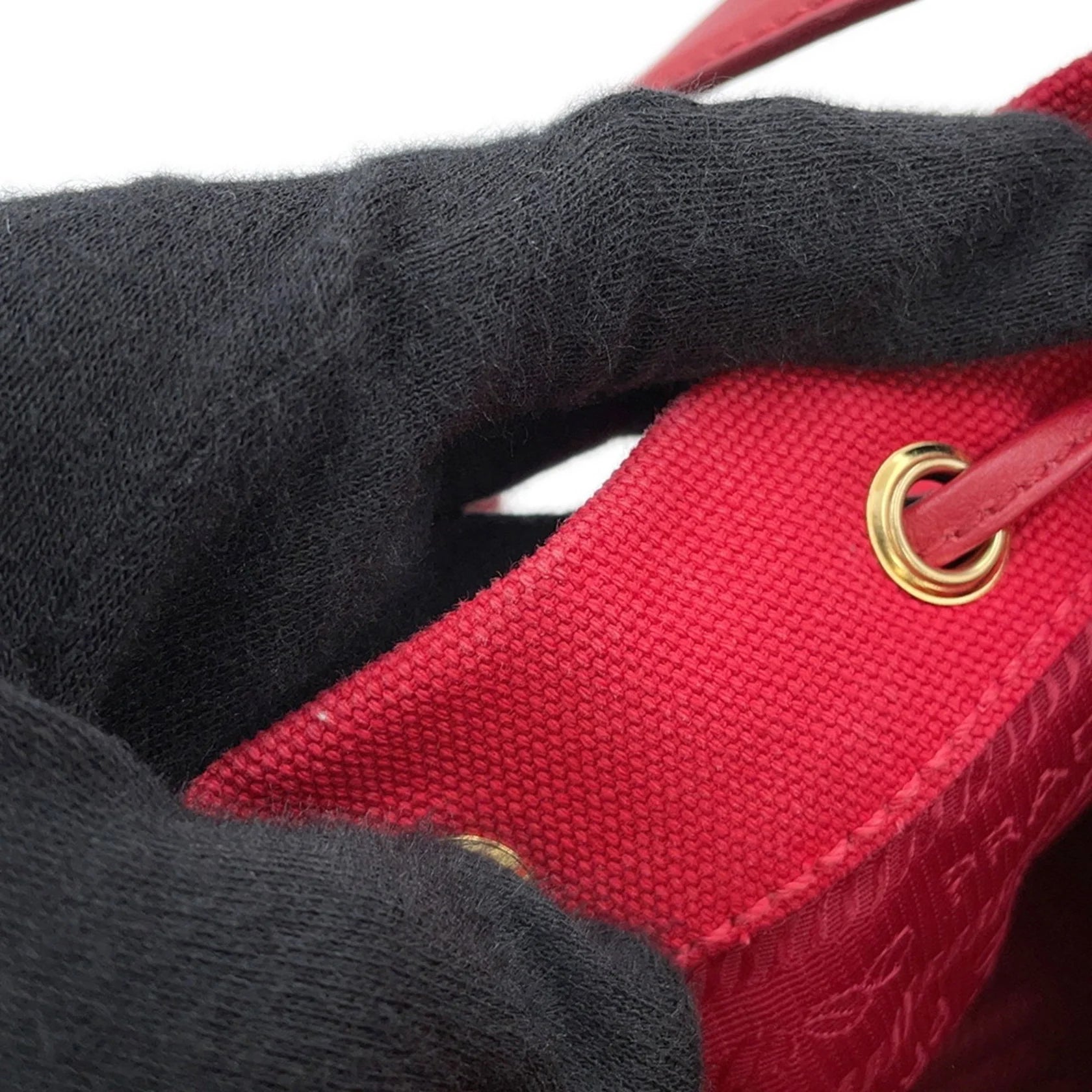 Prada Canapa e Rattan Bucket Bag Rosso – Medium - Etoilux