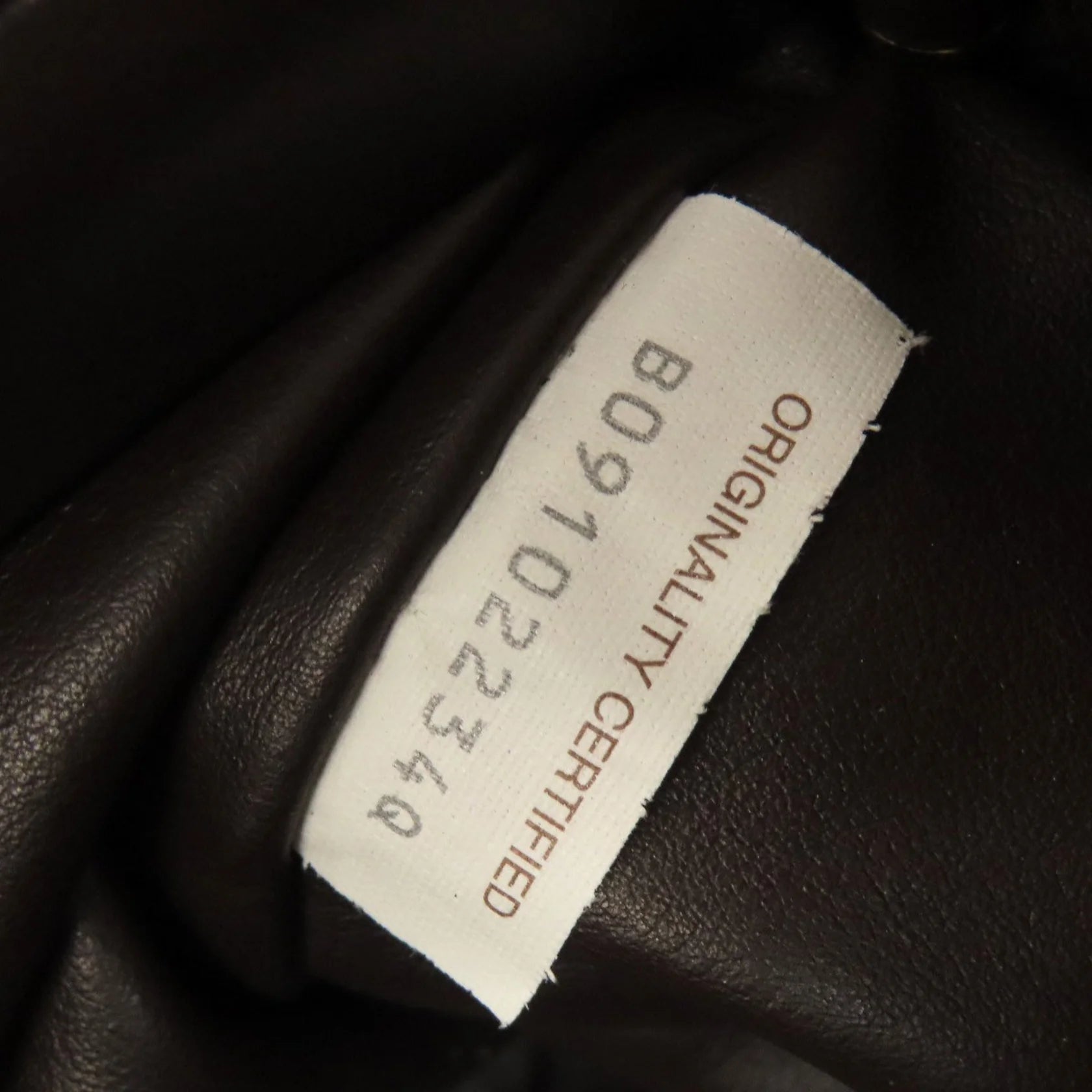 Bottega Veneta Borsa a mano con catena Bottega Veneta in pelle di vitello da donna BOTTEGA VENETA - Etoilux