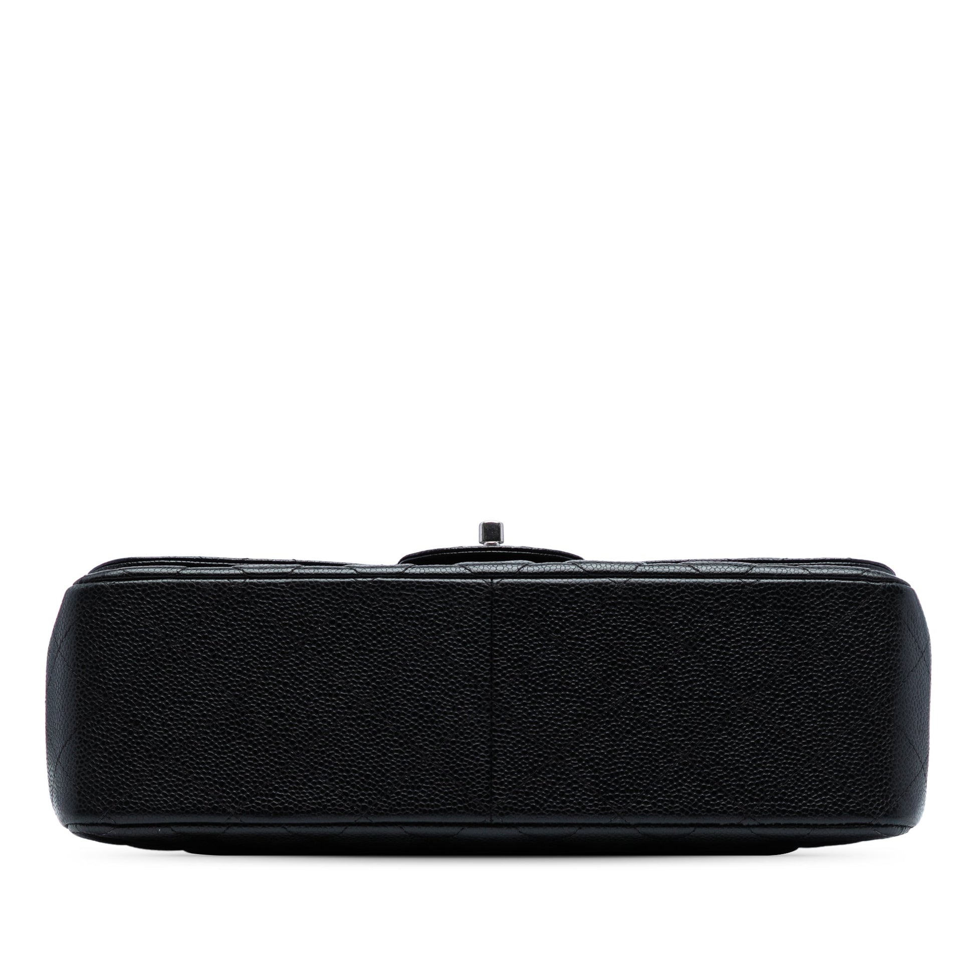 Chanel Classic Double Flap Jumbo in Pelle di Caviale Nera – Hardware Argento - Etoilux