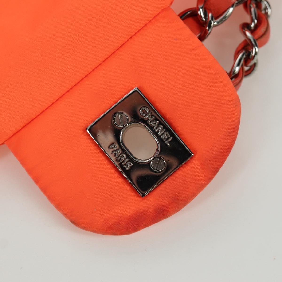 Chanel Coco Cocoon Flap Nylon Arancio Neon – Hardware Argento – 29 cm - Etoilux