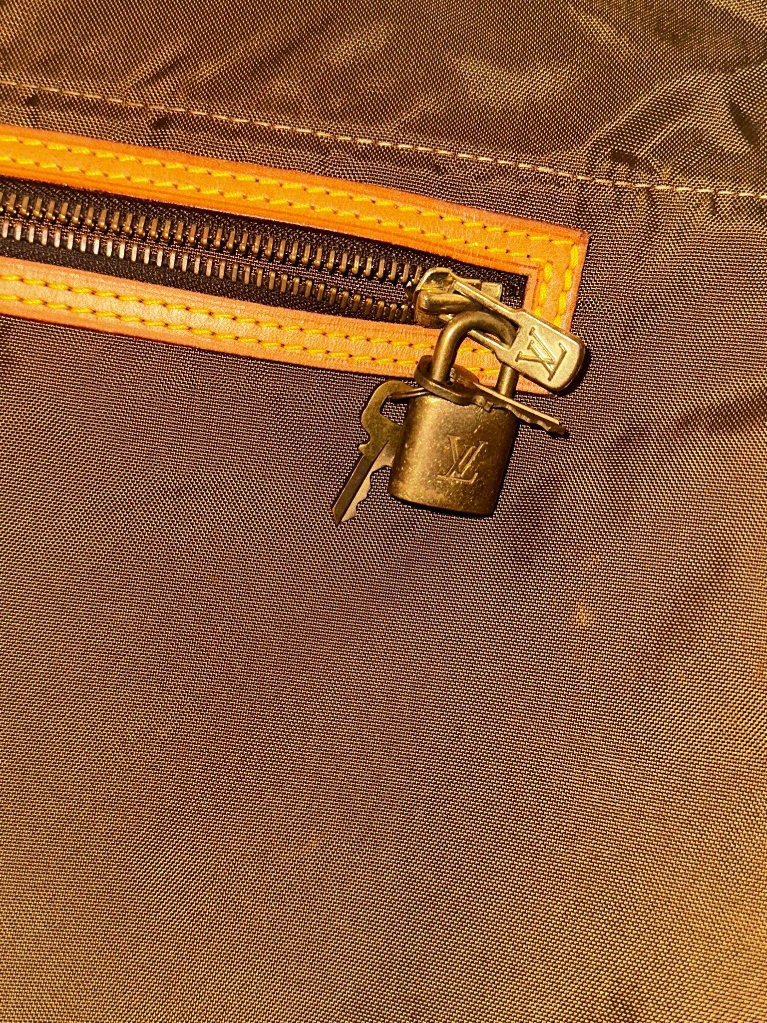 Louis Vuitton Garment Bag in Monogram – Borsa Porta Abiti da Viaggio Vintage RPV - Etoilux
