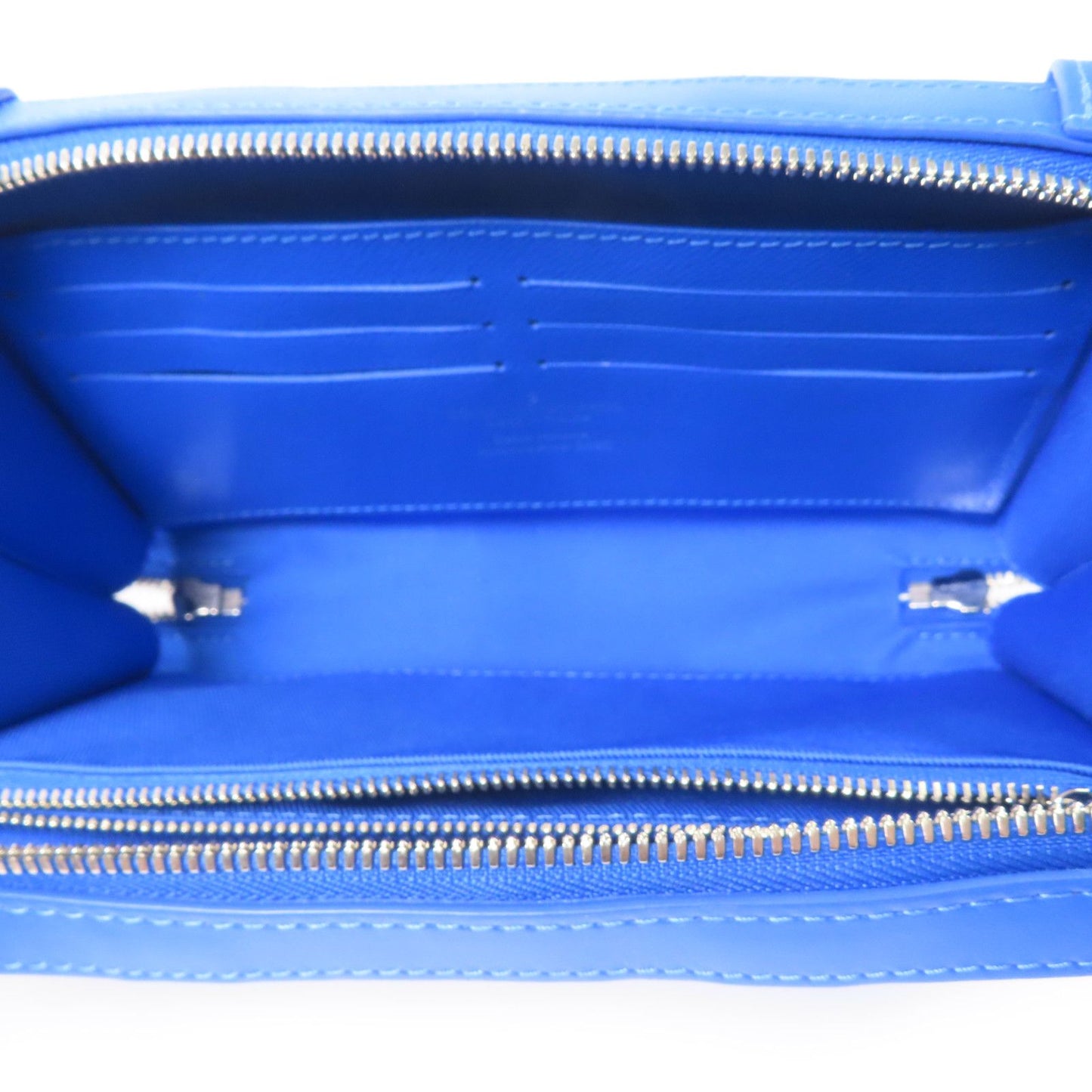 Louis Vuitton Soft Trunk Wallet Monogram Clouds AH2020 – 22,5 cm - Etoilux