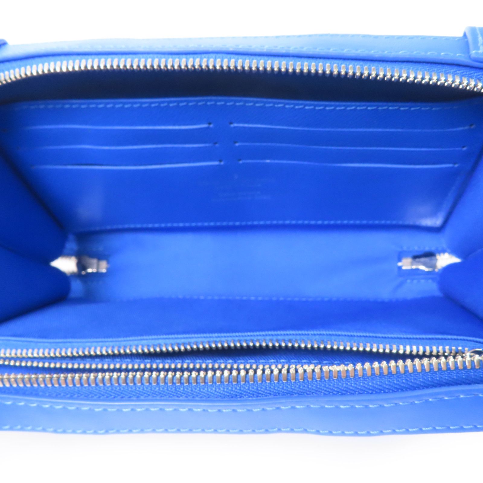 Louis Vuitton Soft Trunk Wallet Monogram Clouds AH2020 – 22,5 cm - Etoilux