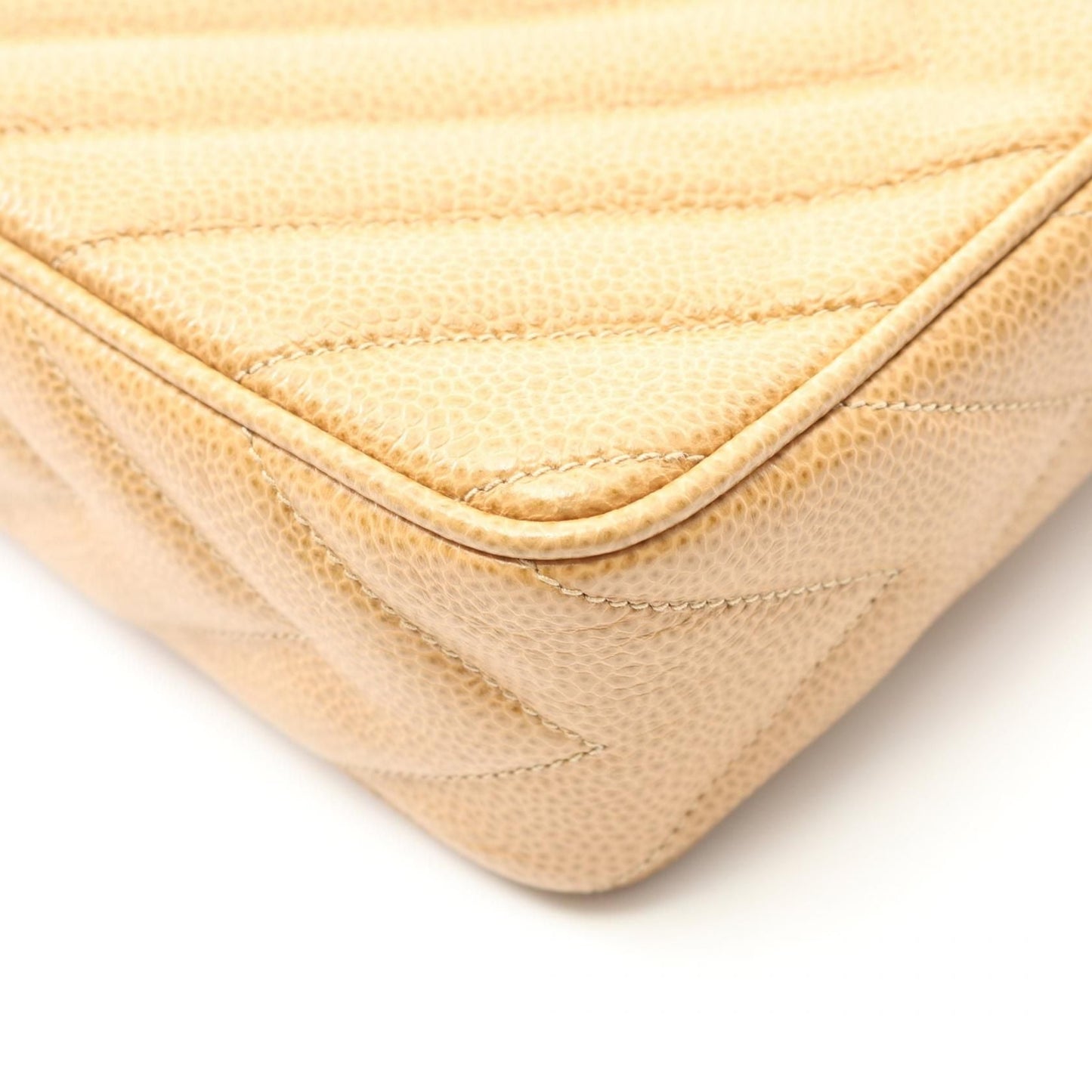 Chanel Camera Bag Vintage Caviar Beige Diamond Quilting & Nappa Tassel – 22 cm - Etoilux