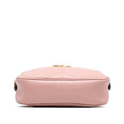 Gucci GG Marmont Matelassé – Borsa a tracolla in pelle rosa - Etoilux
