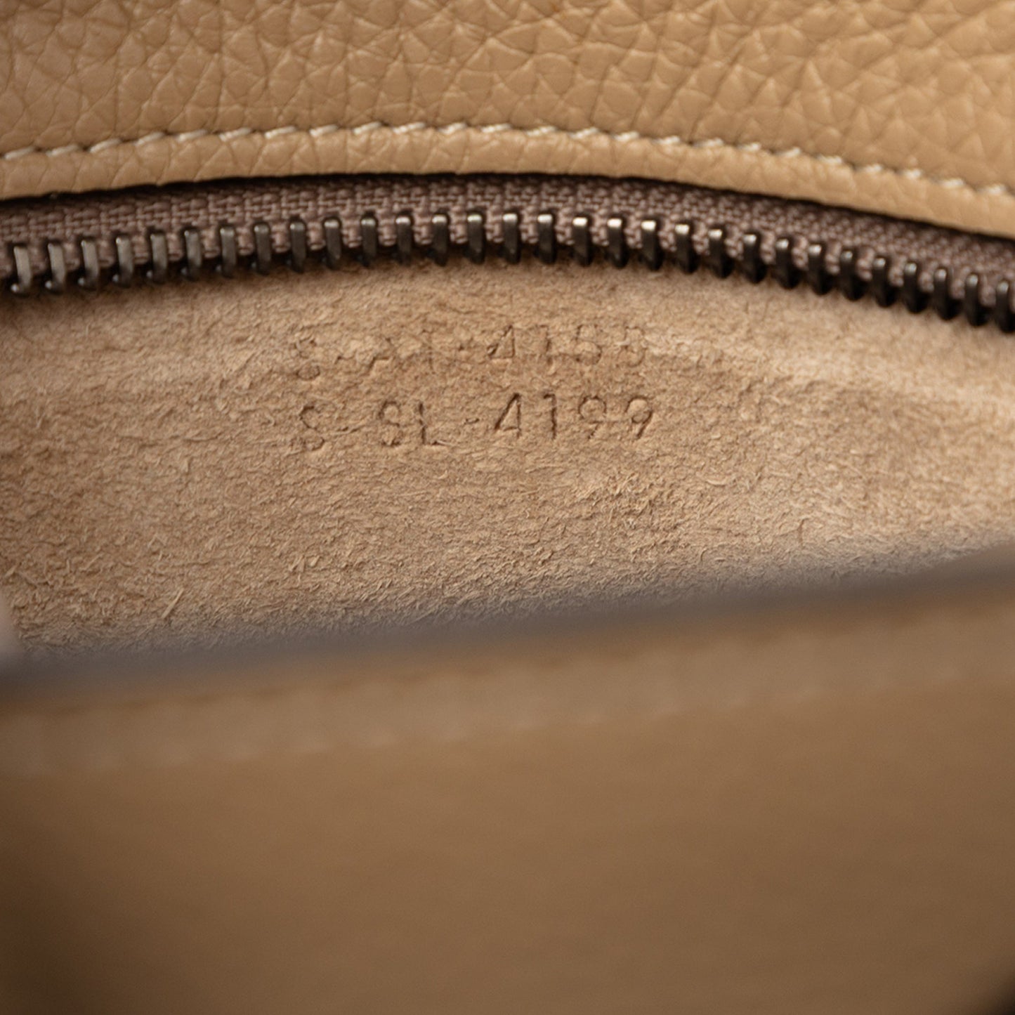 Céline Luggage Nano Pelle di Vitello Beige Dune Hardware Argento – 19,5 cm - Etoilux