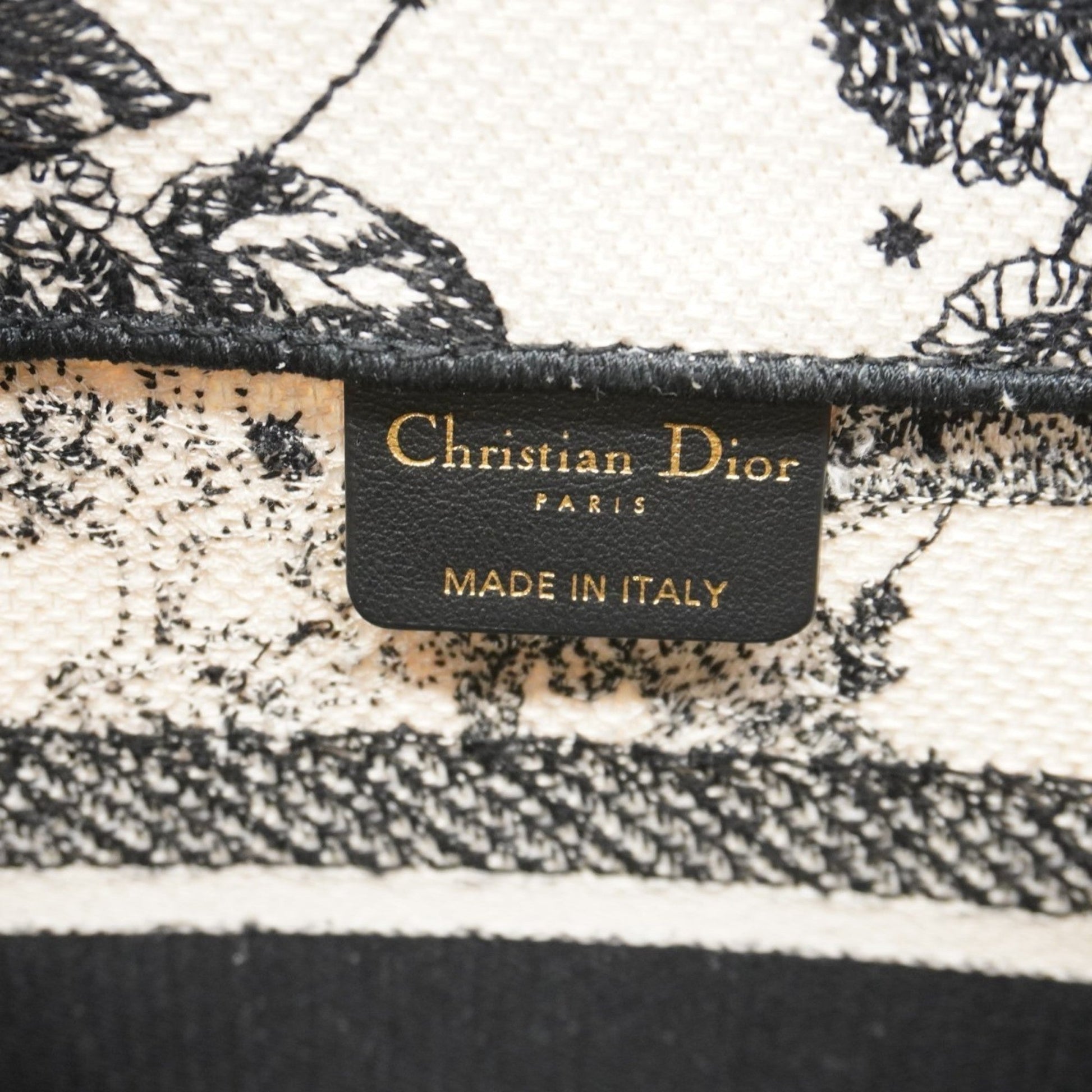 Christian Dior Book Tote “Zodiac Embroidery” – Tela Jacquard Ricamata - Etoilux