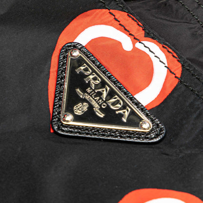 Prada – Tote in nylon stampato con cuori (“I Love Prada”) - Etoilux