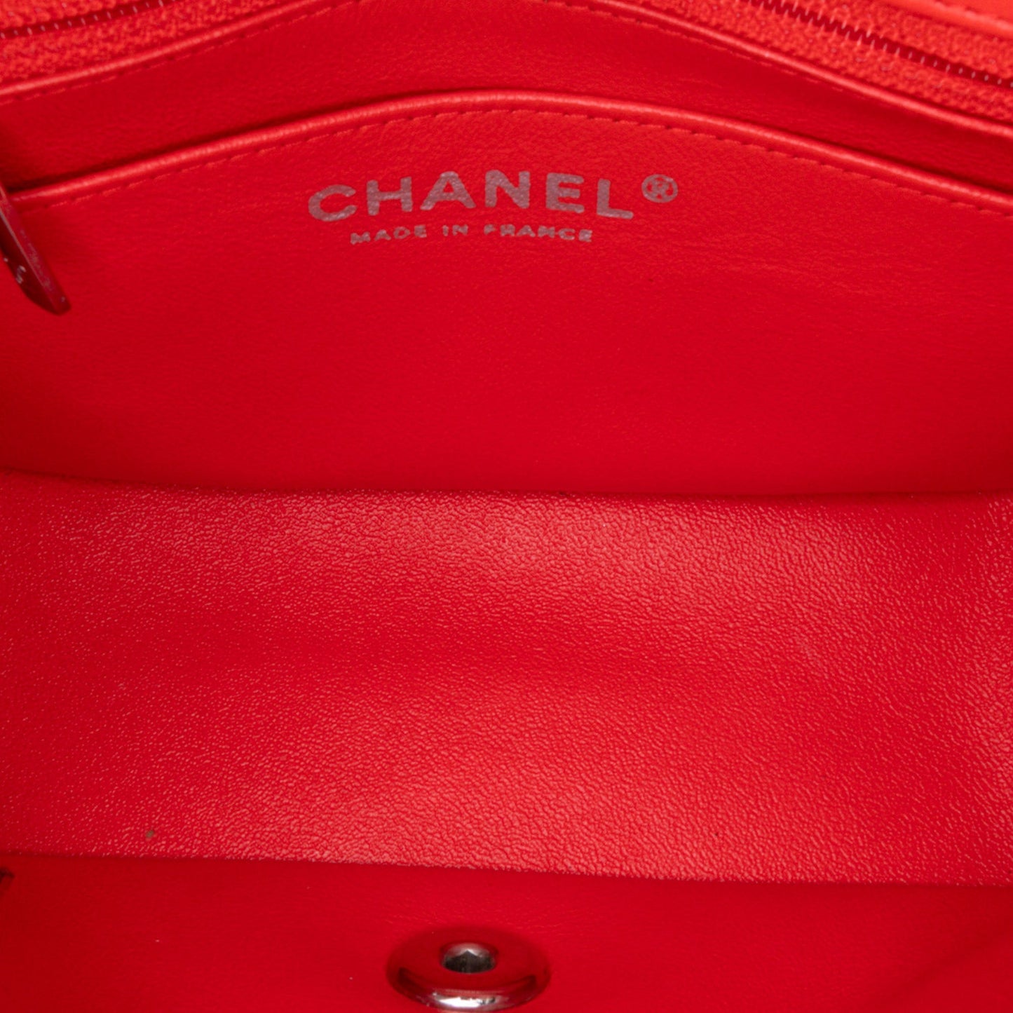 Chanel Classic Flap - Etoilux