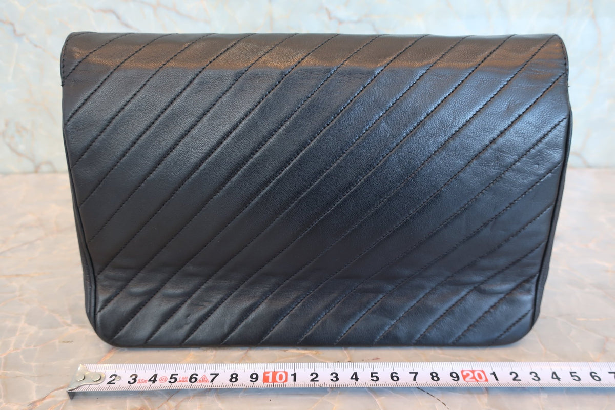 Chanel Ultimate Stitch Wallet on Chain - Etoilux