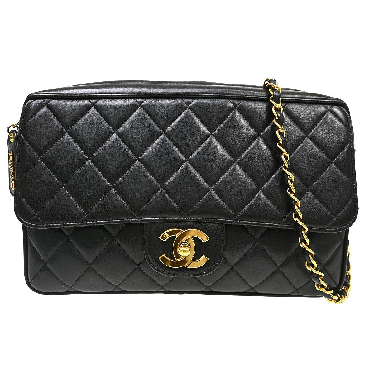 Chanel borsa a spalla vintage in agnello nero trapuntato con patta e CC turnlock dorato