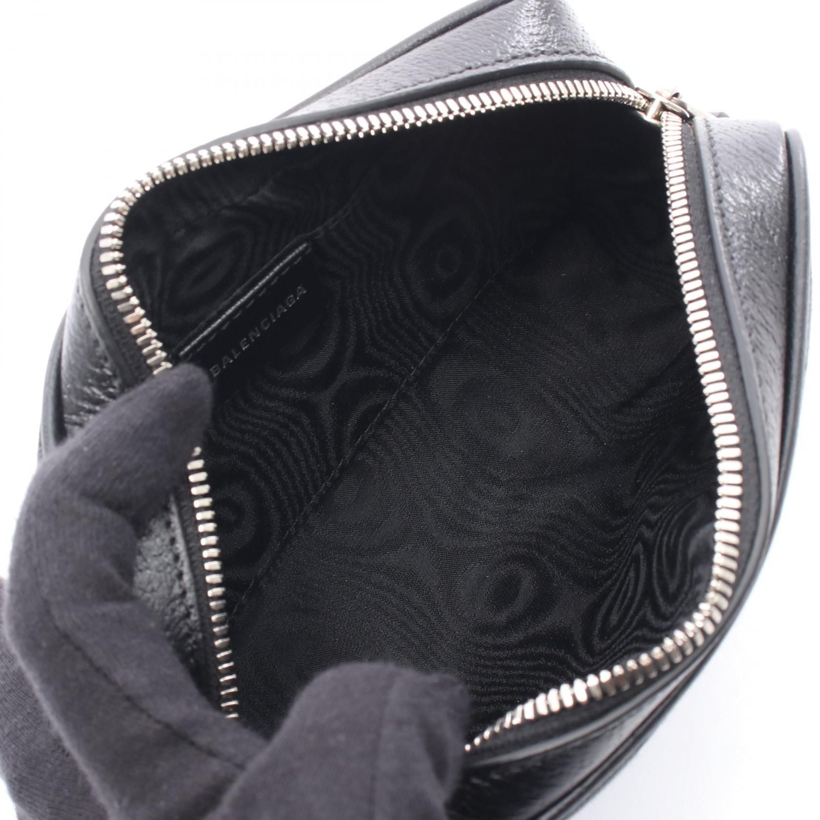 Gucci × Balenciaga The Hacker Project Mini Camera Bag GG Supreme Canvas Nero – 18 cm - Etoilux