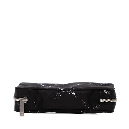 Chanel – Custodia da Viaggio in Nylon Nero (2000–2002) - Etoilux