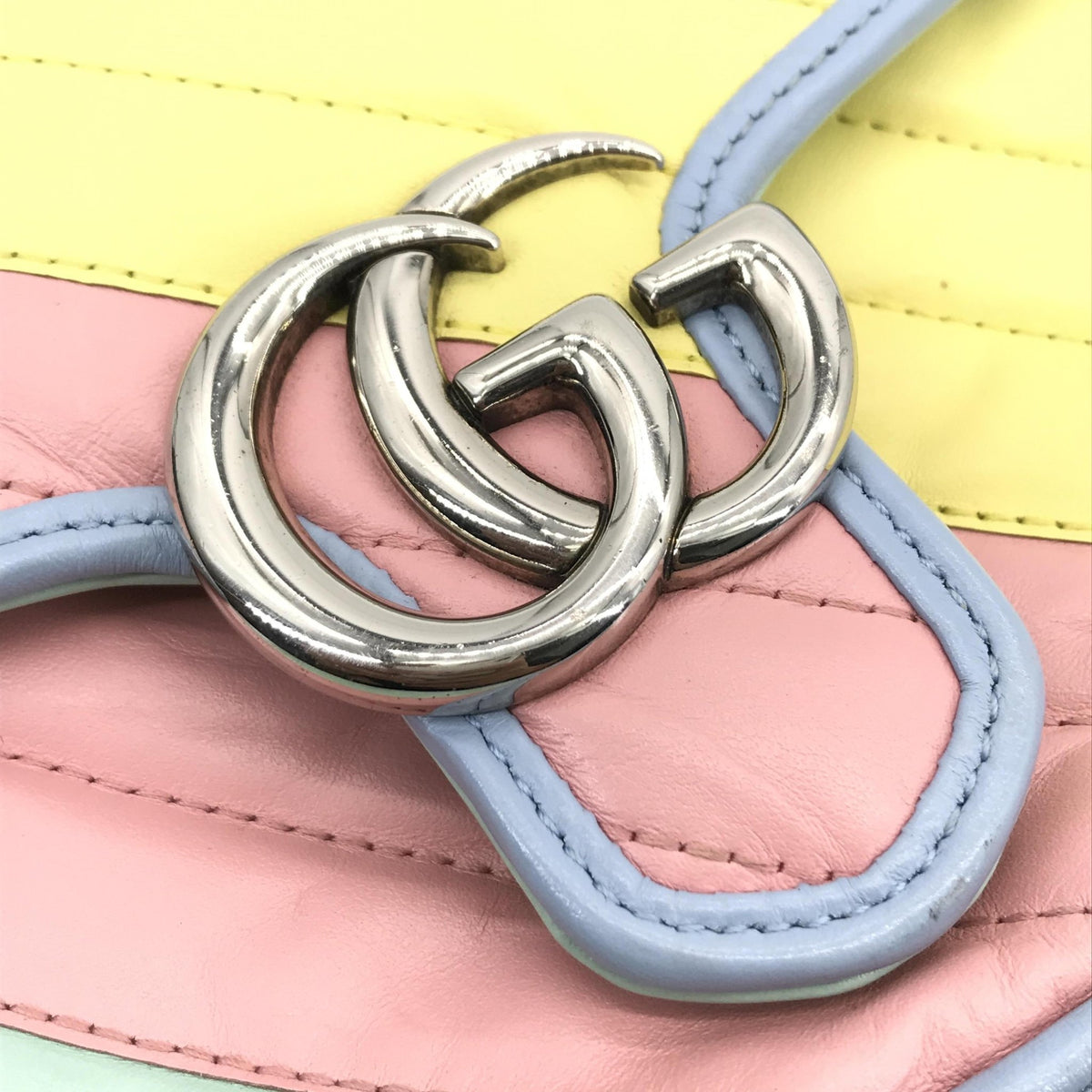 Gucci GG Marmont Mini – Pelle trapuntata pastello - Etoilux
