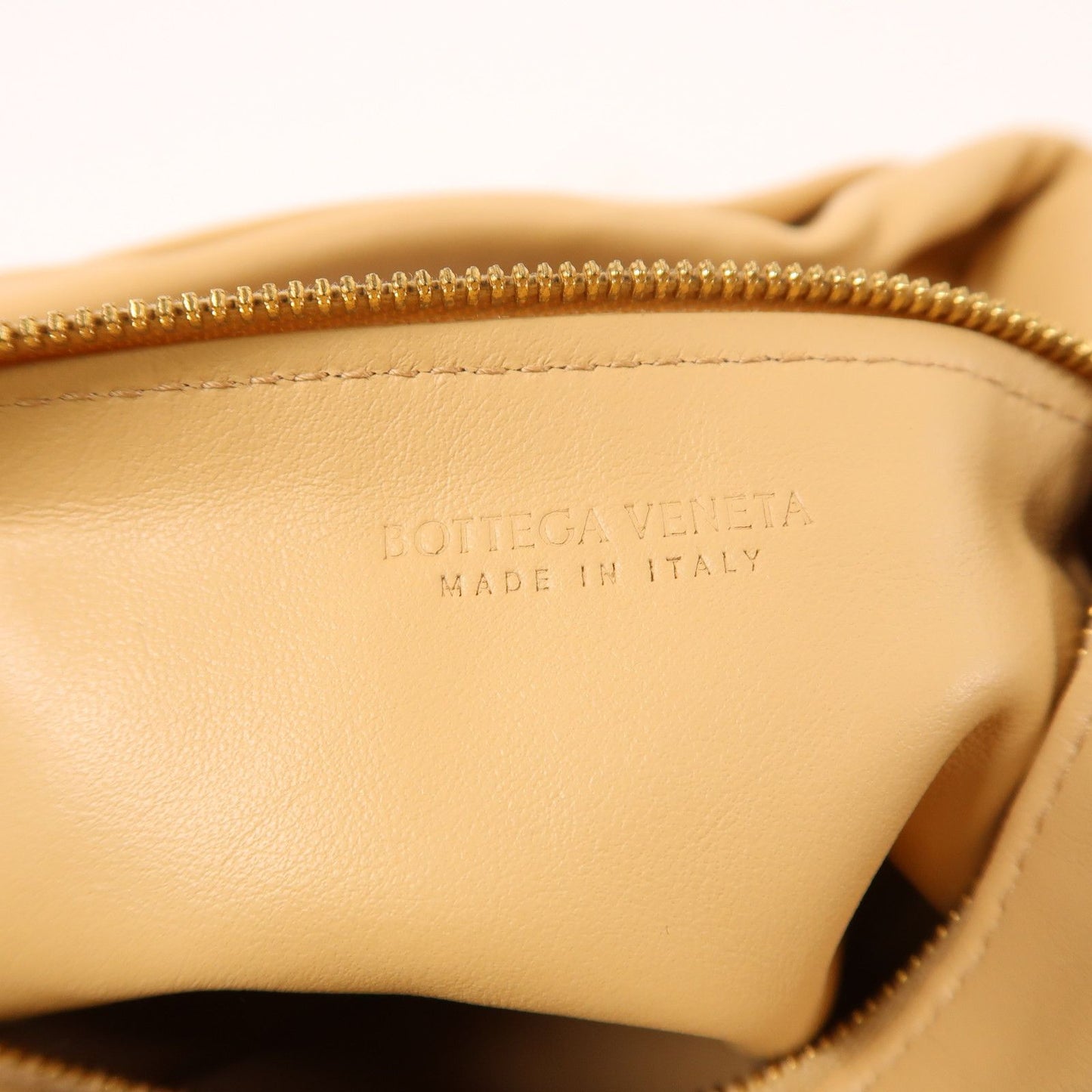 Bottega Veneta Double Knot Mini Nappa Agnello Beige – 26 cm - Etoilux