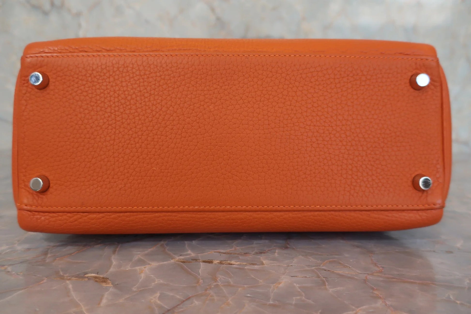 Hermès Kelly 28 Retourné Togo Orange Hardware Palladio 2004 - Etoilux