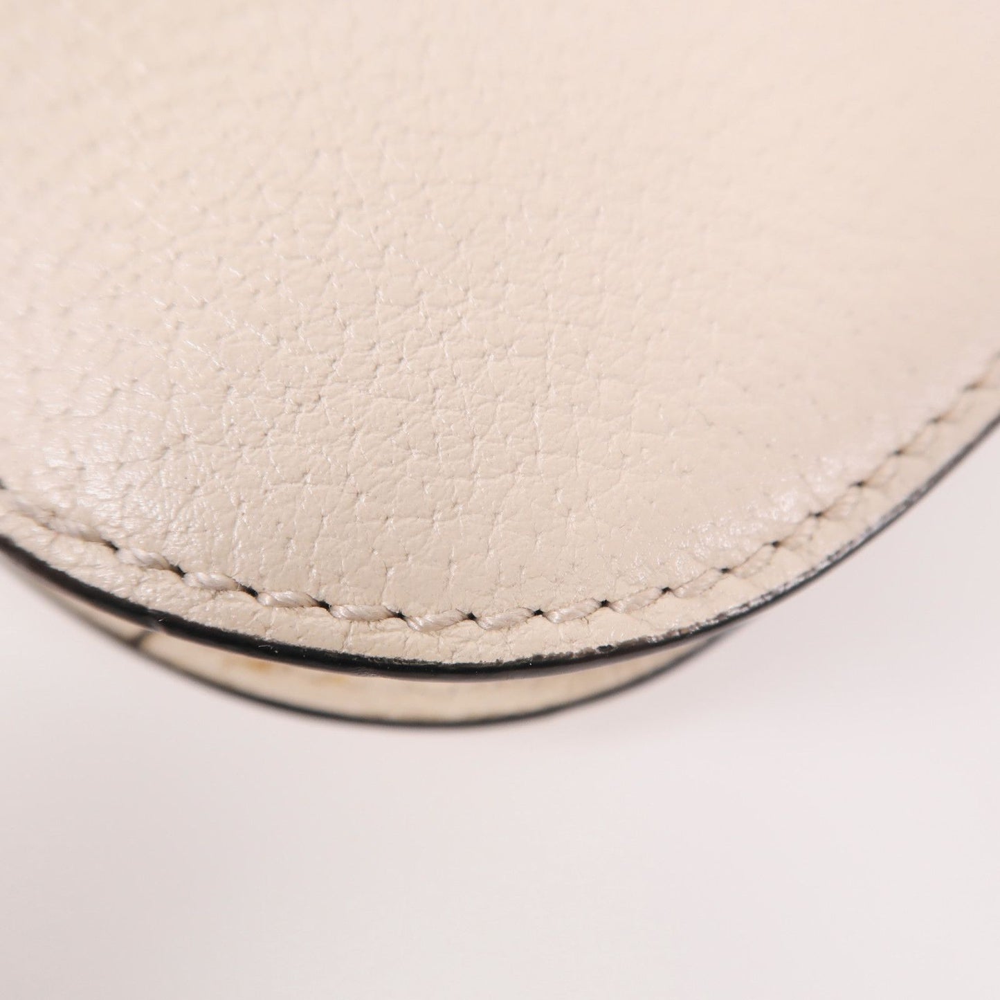 GUCCI Cowhide Leather Totem Butterfly Shoulder Bag Beige - Etoilux
