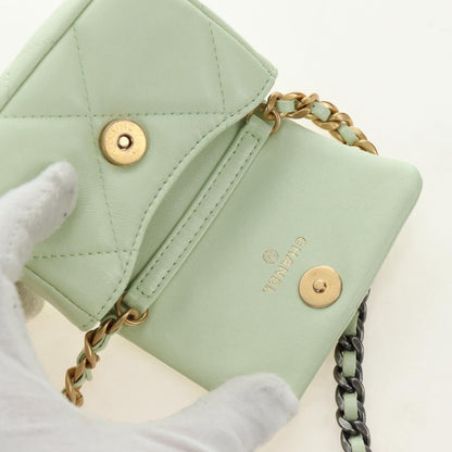 Chanel 19 Portamonete con Patta e Catena Pelle Agnello Verde Menta 2021 – 10 cm - Etoilux