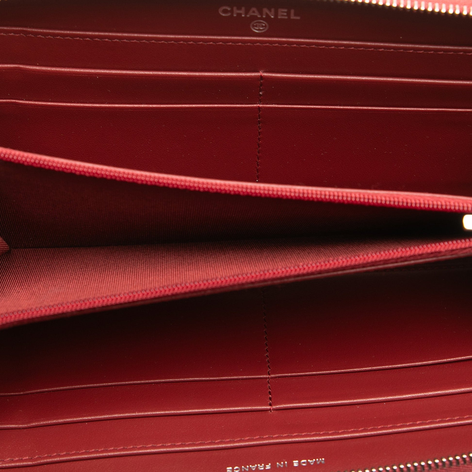 Chanel – Portafoglio Zip Around in Pelle Caviar Rosso (2020) - Etoilux
