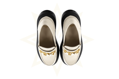 Mocassini Fendi in pelle lucida con logo dorato – Condizioni S (pari al nuovo) - Etoilux