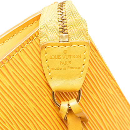 Louis Vuitton Pochette Accessoires Pelle Epi Giallo Tassil 1995 – Made in France - Etoilux