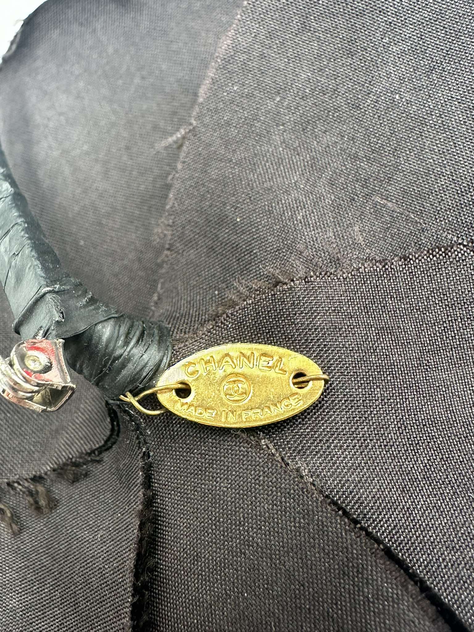 Chanel Camélia Brooch Seta Nera Made in France – Edizione Classica - Etoilux