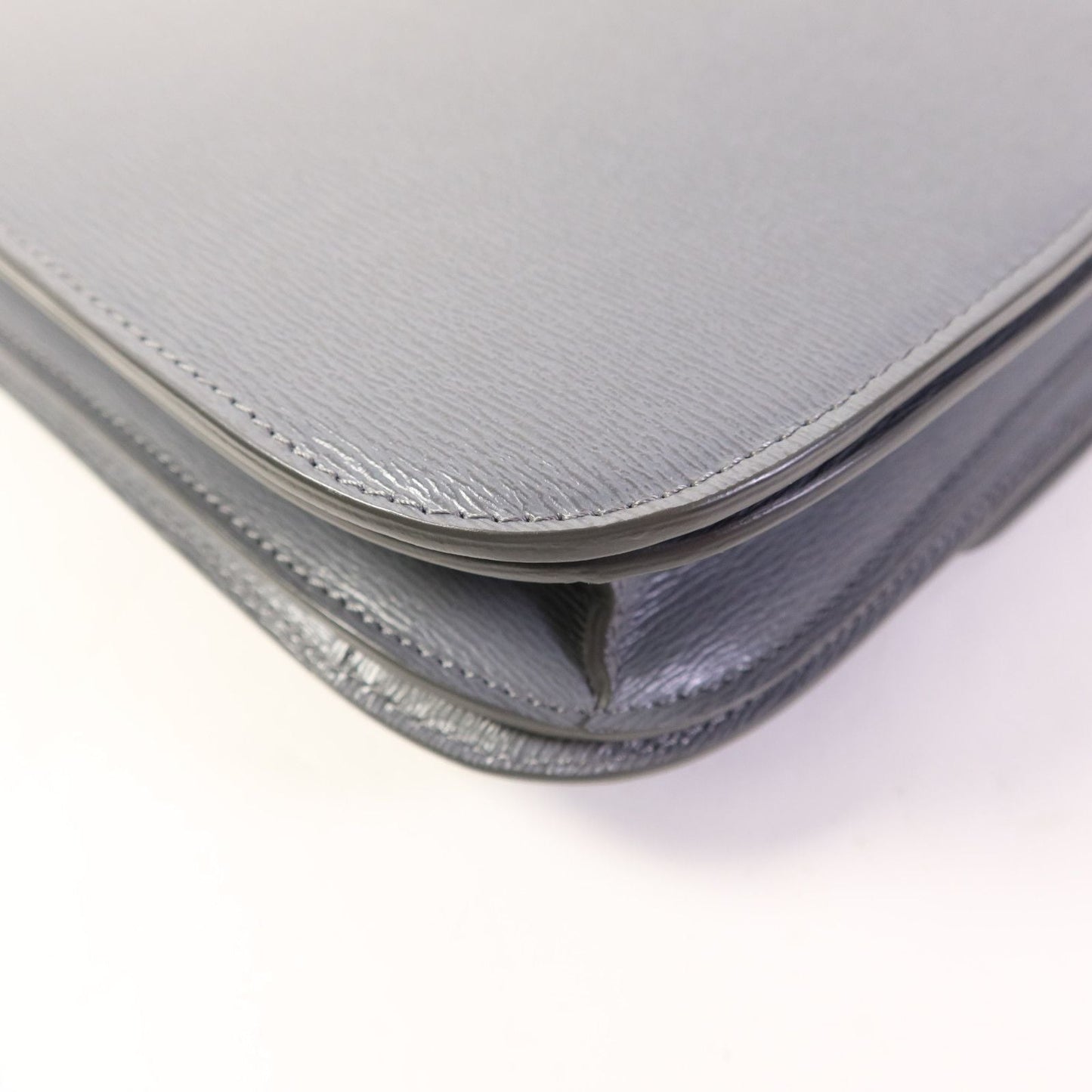 Céline Classic Box Medium Liséré Grigio Ardesia Hardware Dorato – 23 cm - Etoilux