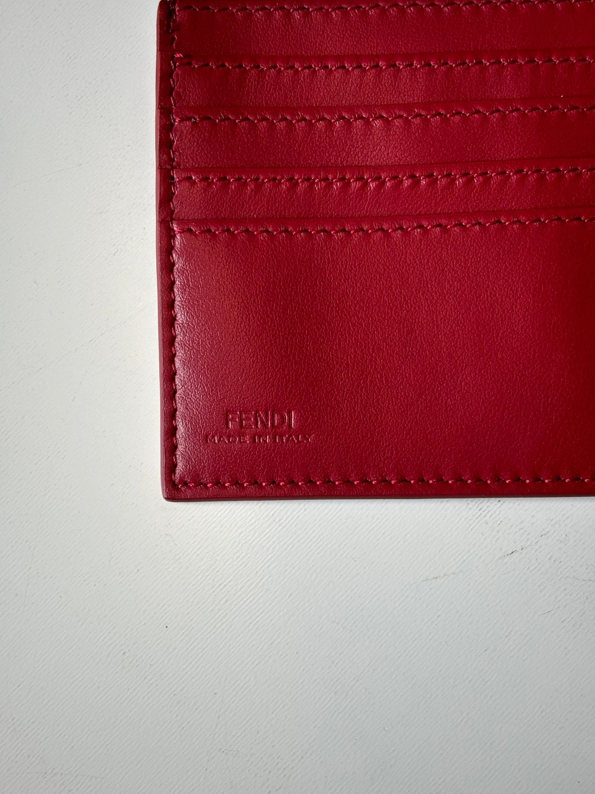 Fendi Wallet on Chain "F is Fendi" in Vernice Rossa con Pochette – 21,5 cm - Etoilux