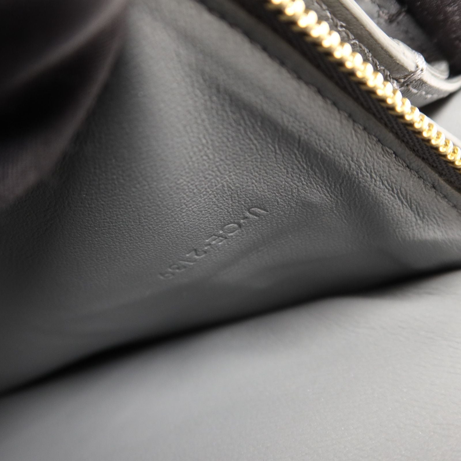 Céline Classic Box Medium Liséré Grigio Ardesia Hardware Dorato – 23 cm - Etoilux