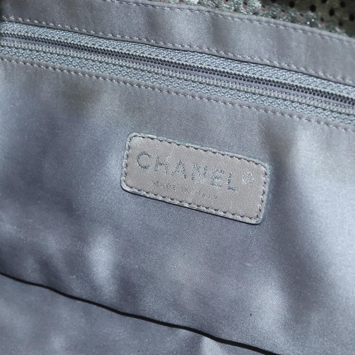 Chanel Drill Flap Bag in Pelle Traforata Metallizzata – Argento - Etoilux