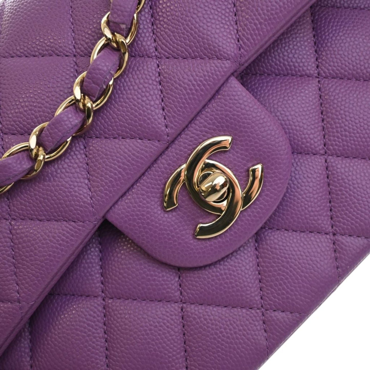 Chanel Classic Flap Pelle Caviar Viola Medium – 22 cm - Etoilux