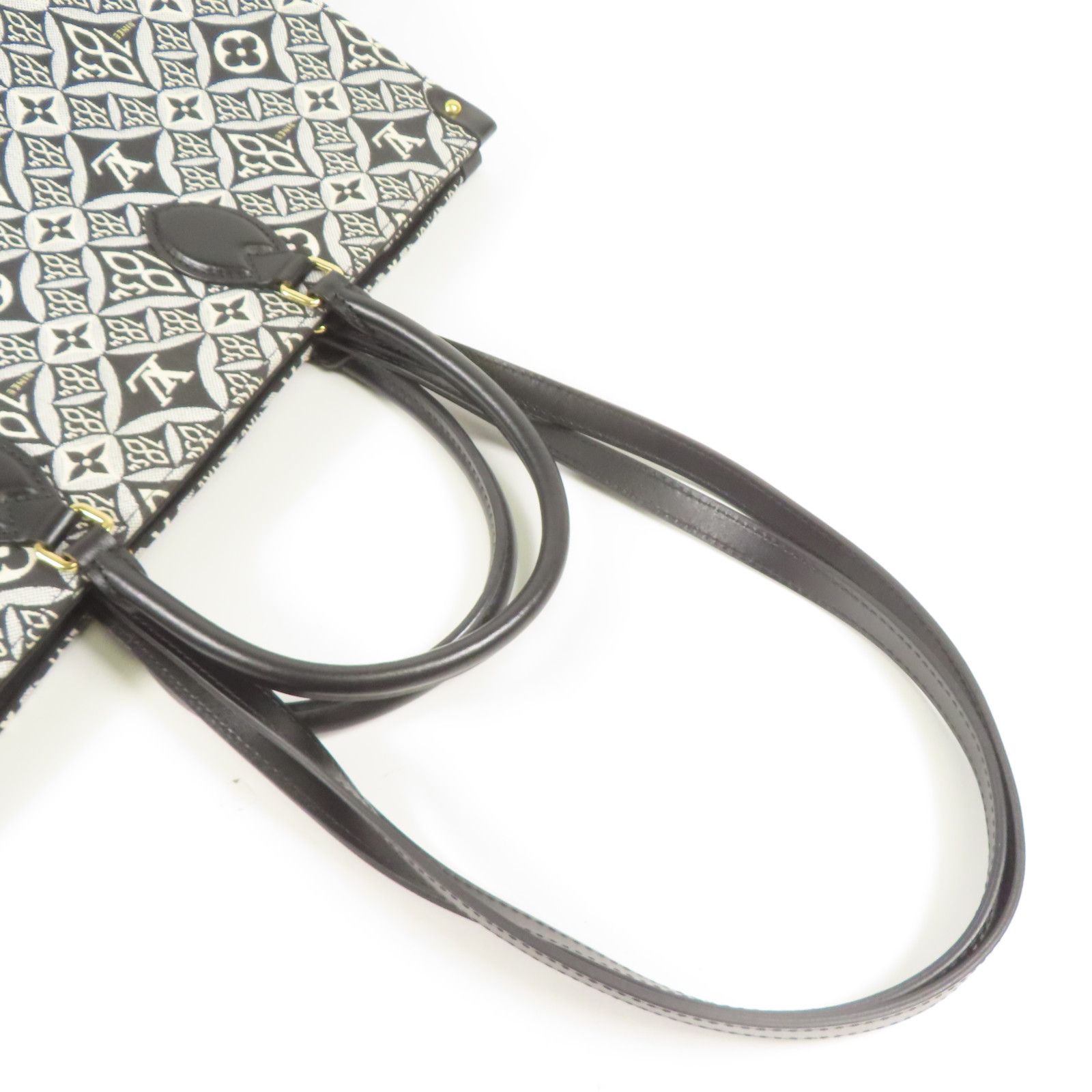 Louis Vuitton OnTheGo GM – Monogram Jacquard Since 1854 Noir/Blanc – 41 cm - Etoilux