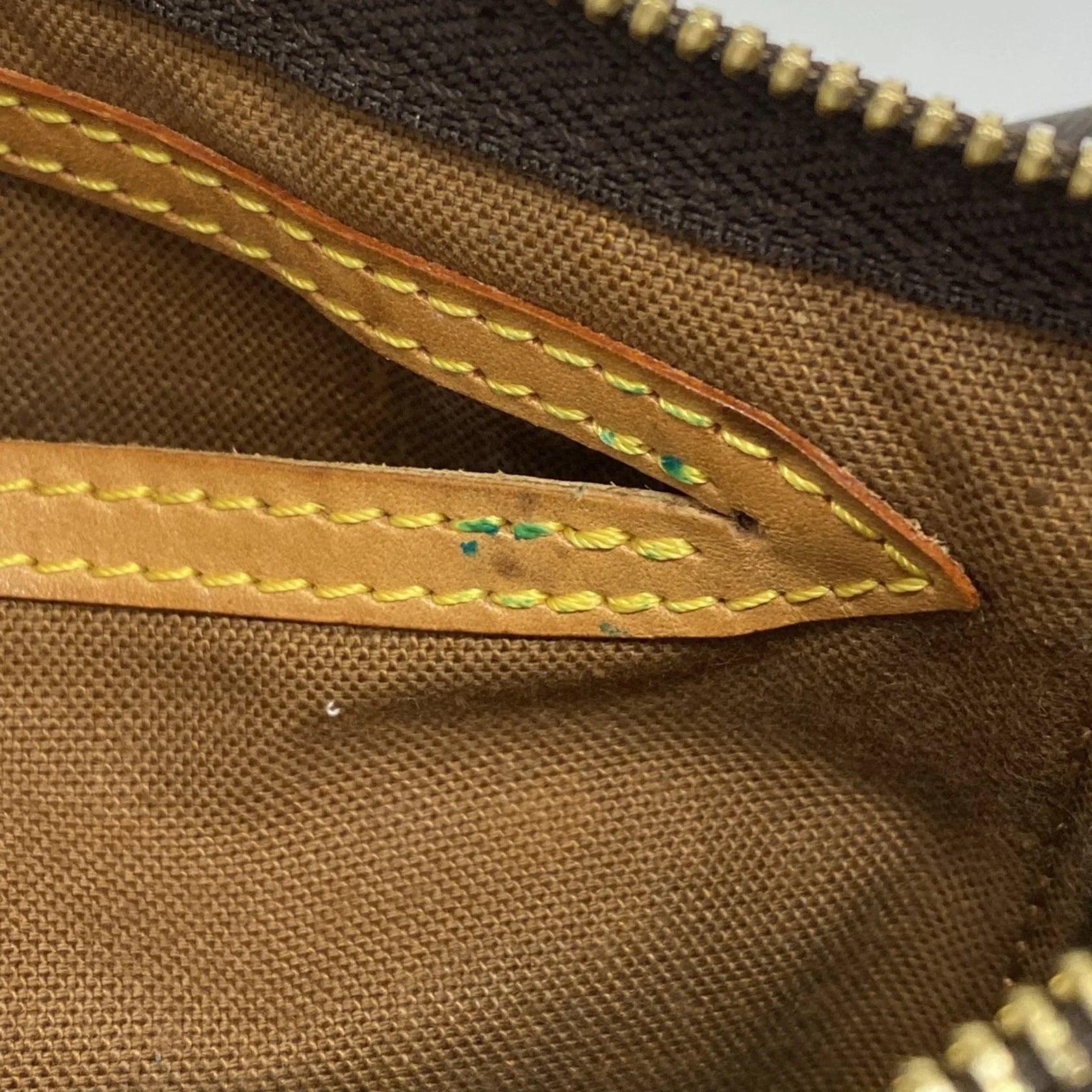 Louis Vuitton Speedy 25 Monogram Canvas - Etoilux