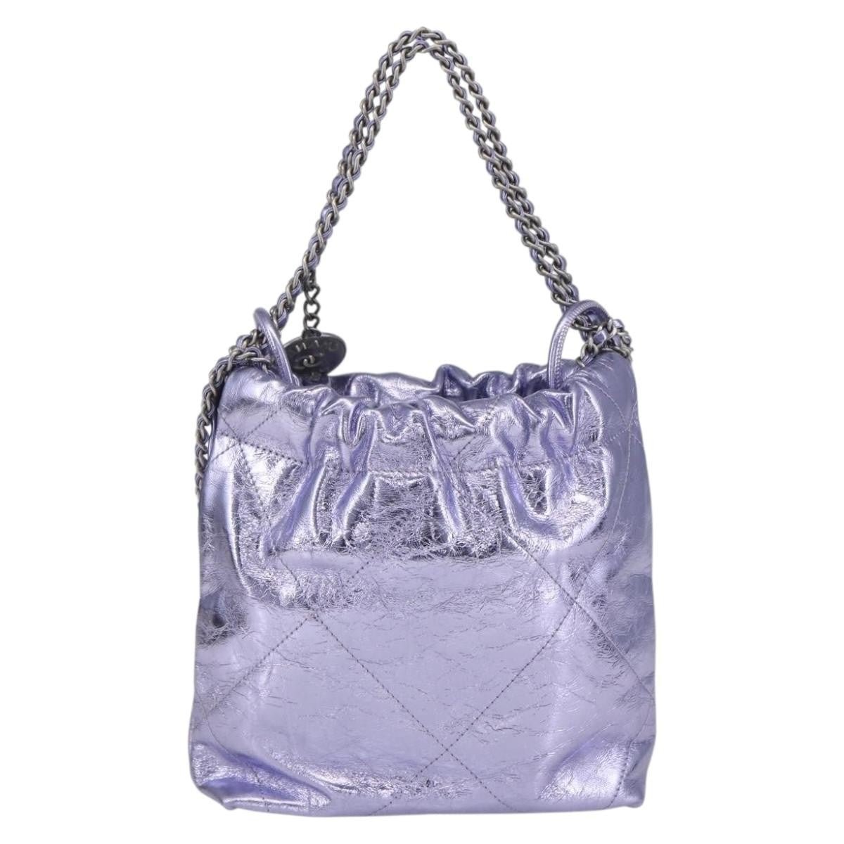 Chanel 22 Mini Hobo Pelle di Vitello Metallizzata Lilla – 17 cm - Etoilux