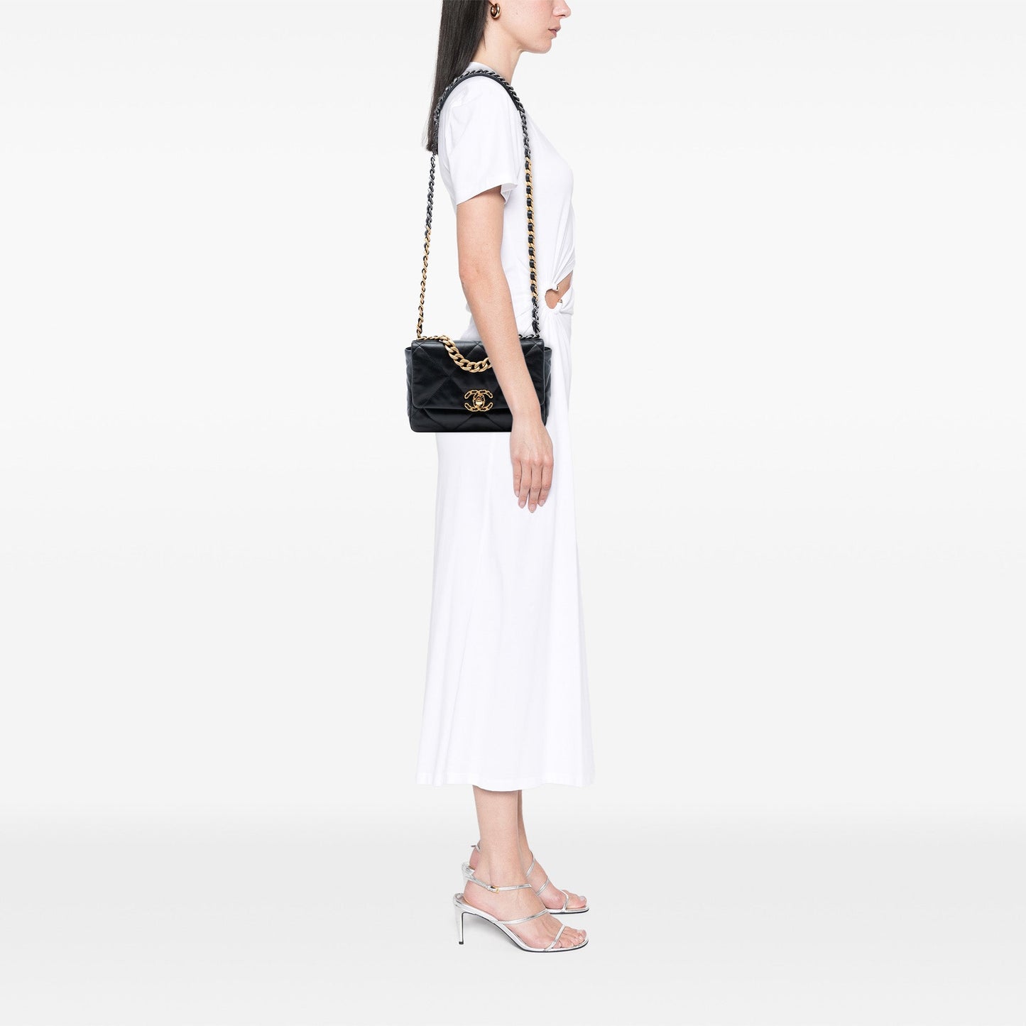 Chanel 19 Small Pelle di Agnello Nera 2019 – Hardware Trio – 25 cm - Etoilux