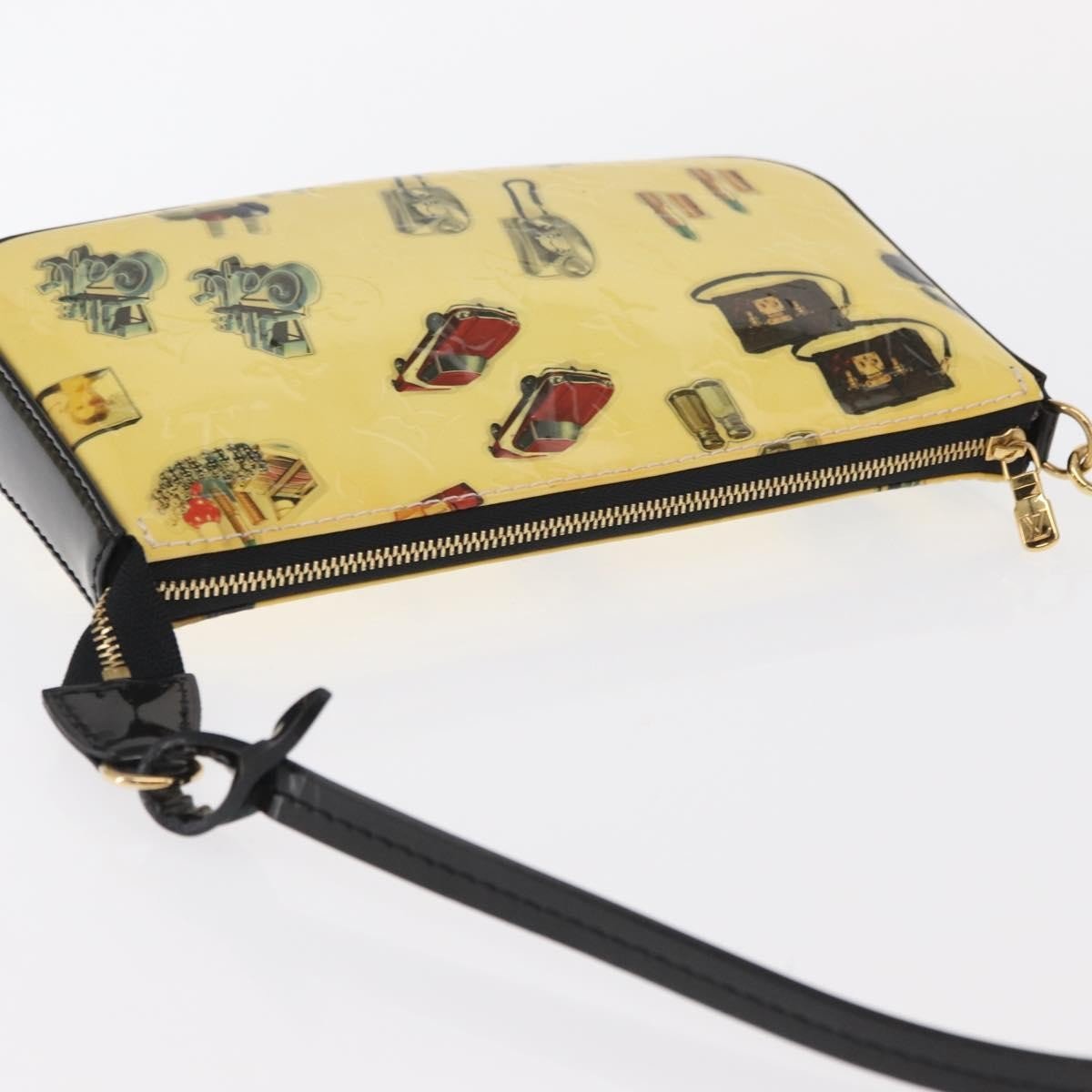 Louis Vuitton – Pochette Accessoires NM in Vernice Gialla - Etoilux