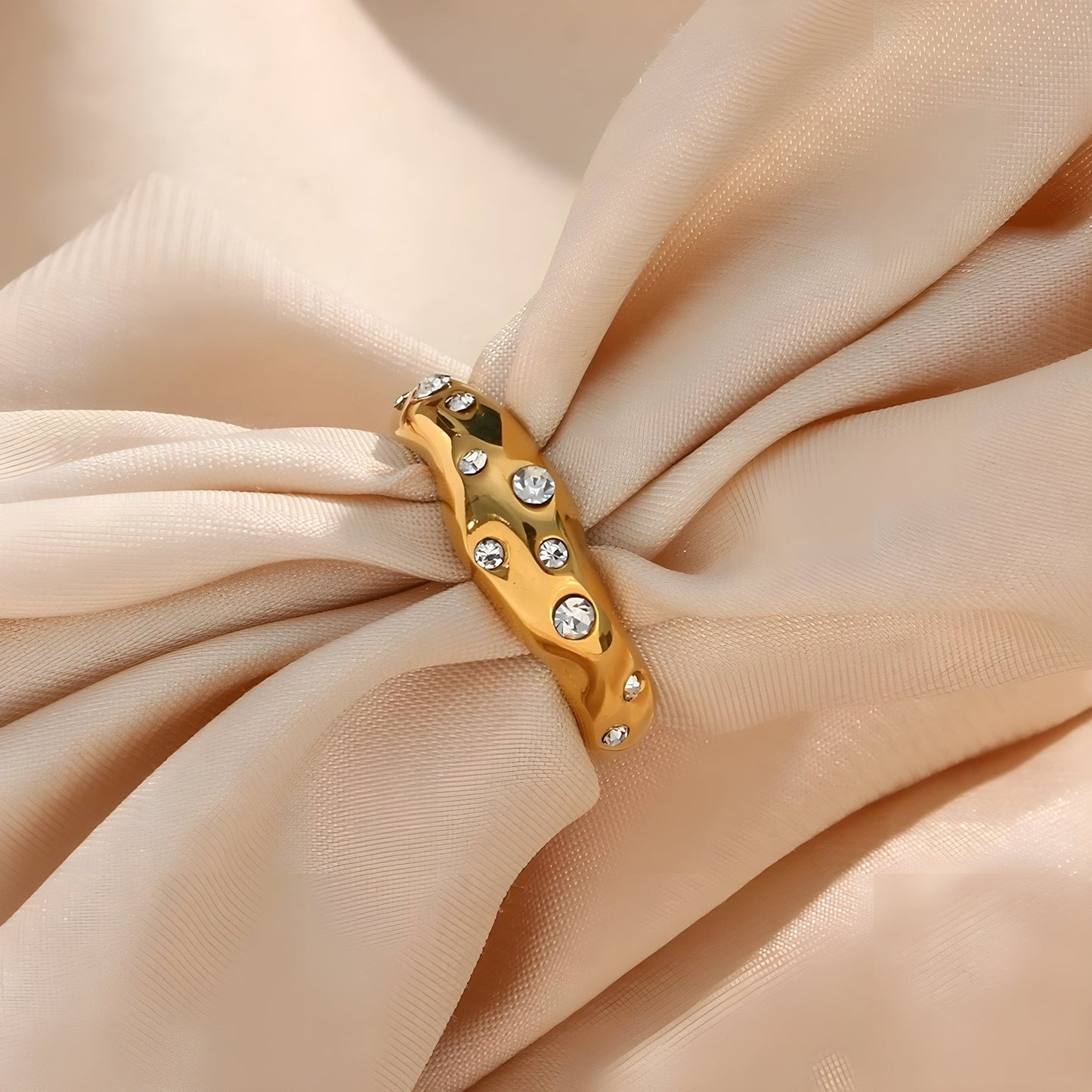 BEHI LORENA RING - Etoilux