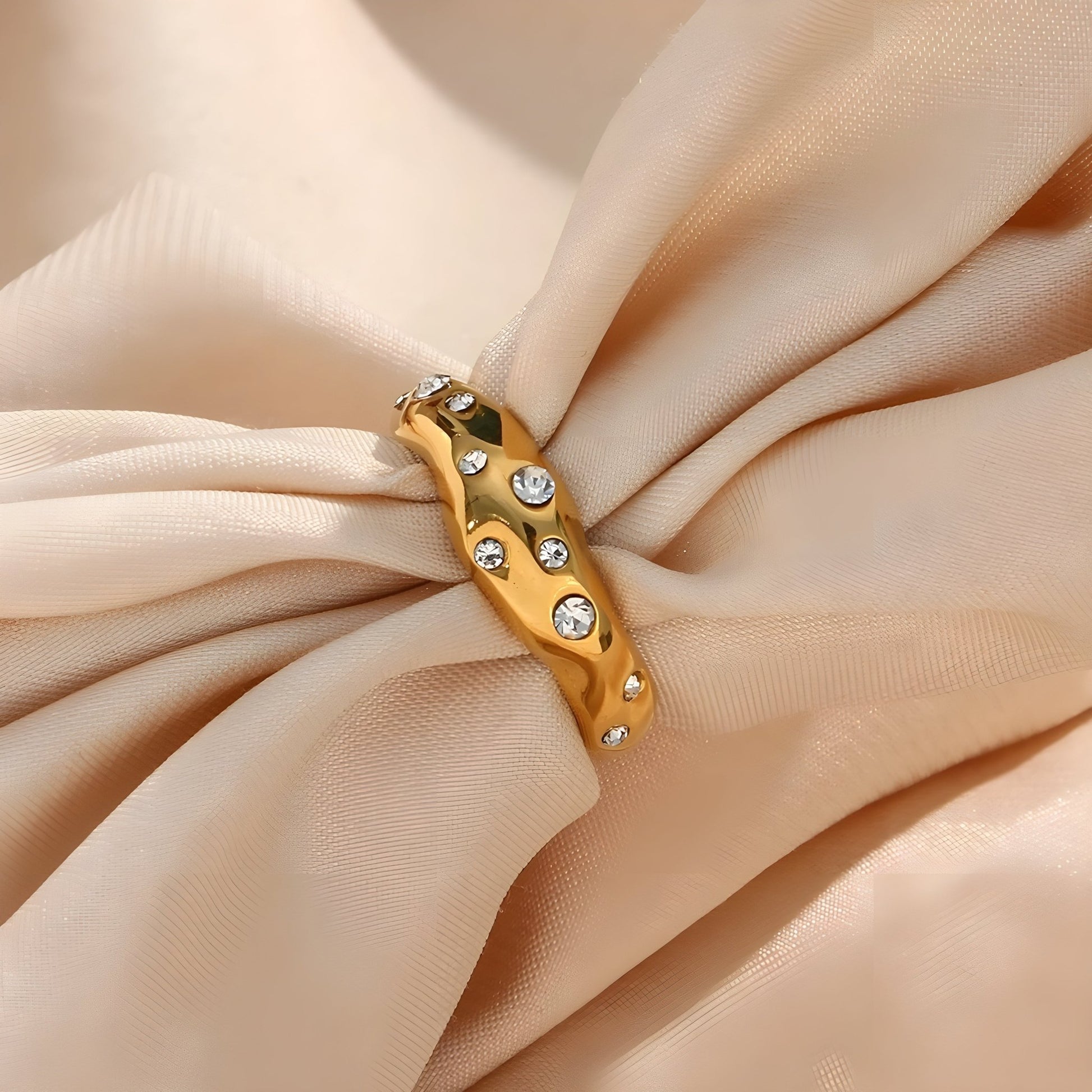 BEHI LORENA RING - Etoilux