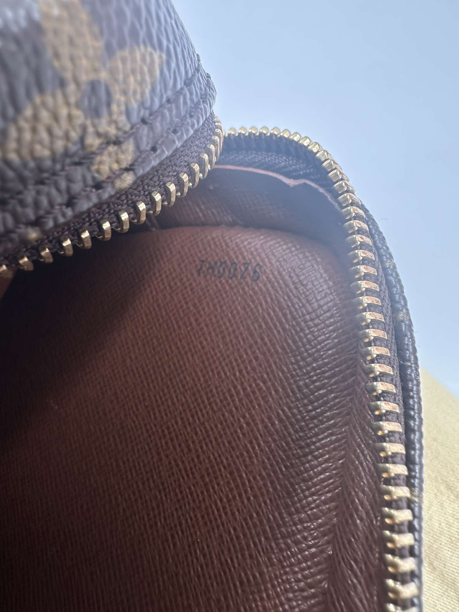 Louis Vuitton Danube PM Monogram Canvas 2006 - Etoilux