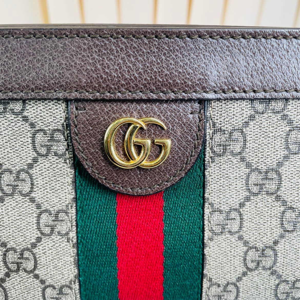 Gucci – Ophidia Canvas Retro con Tracolla in Catena – 26 × 7 × 17.5 cm - Etoilux