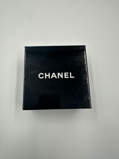 Chanel Camélia Brooch Seta Nera Made in France – Edizione Classica - Etoilux