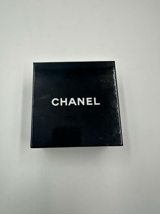 Chanel Camélia Brooch Seta Nera Made in France – Edizione Classica - Etoilux