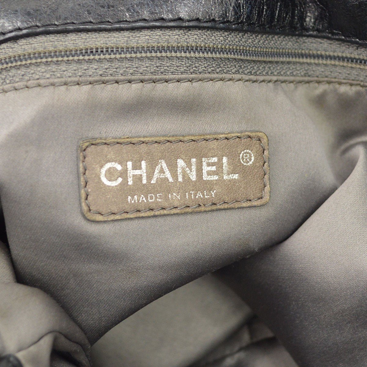 Chanel Rodeo Drive Hobo - Etoilux