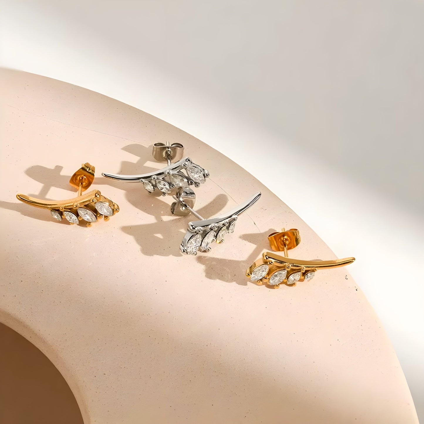 BEHI DASHA EARRINGS - Etoilux