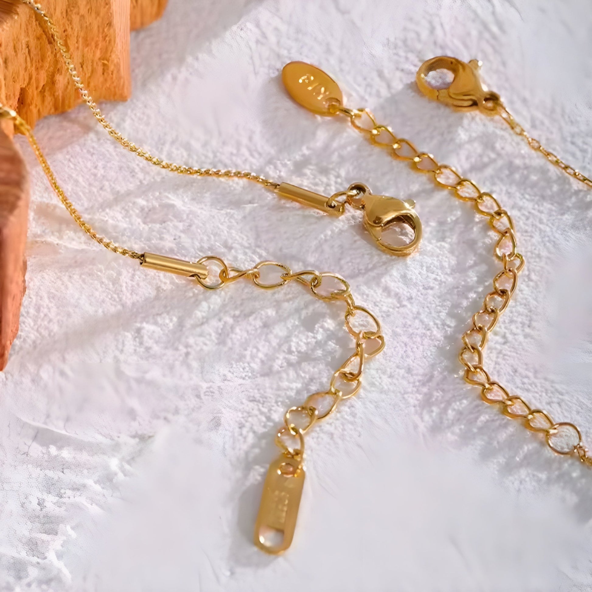 BEHI ZOEY NECKLACE - Etoilux