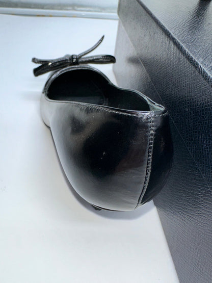 PRADA – Décolleté in Vernice Nera con Fiocco – Tacco Medio | Tg. 36,5 - Etoilux
