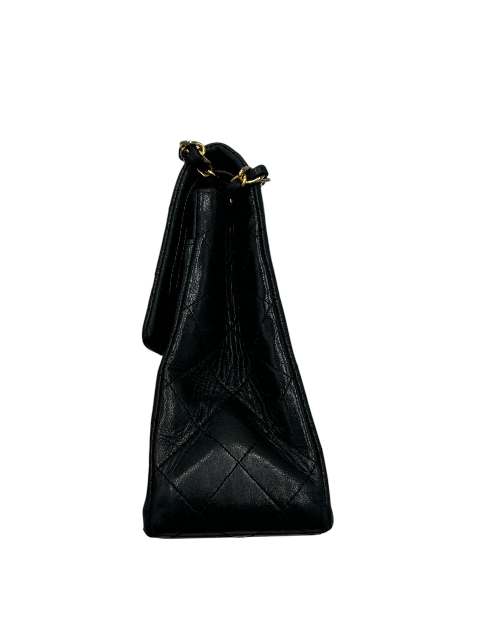 CHANEL Classic Double Flap Media — Pelle di Agnello Trapuntata Nera, Hardware Oro - Etoilux