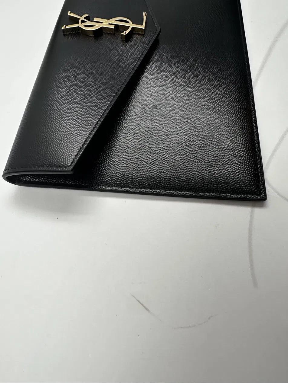 Saint Laurent Uptown Pouch Grain de Poudre Nera Hardware Oro – 27 cm - Etoilux