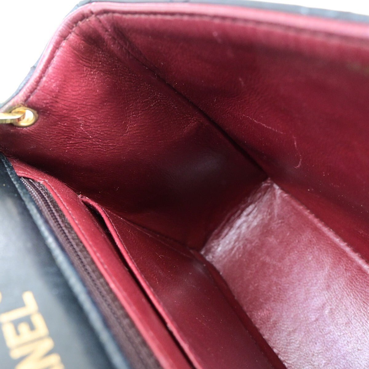 Chanel Vintage Mini Classic Flap Agnello Nero Hardware Oro – 17 cm - Etoilux